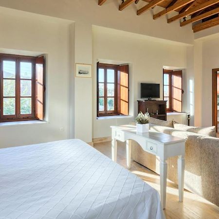 Mare Monte Luxury Suites Спетсес Экстерьер фото