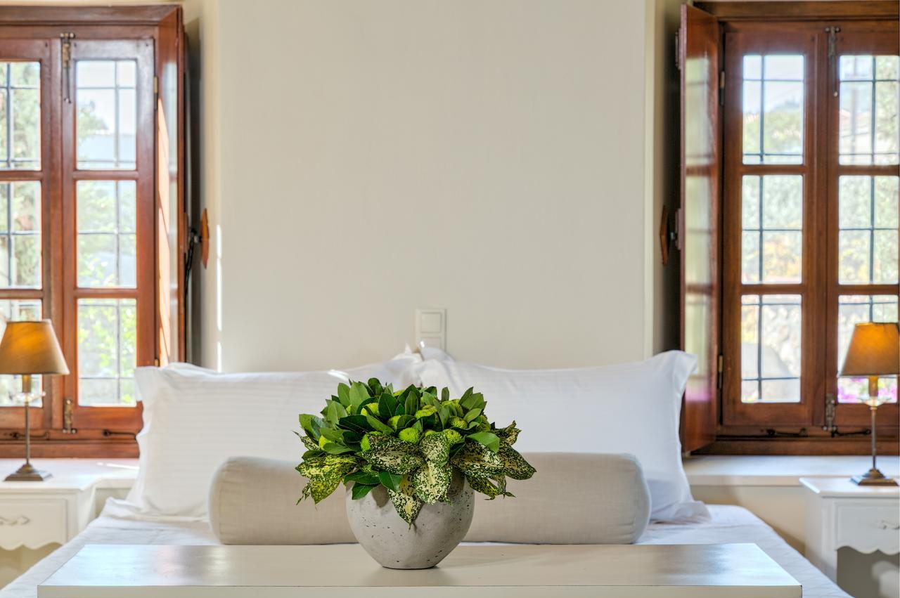 Mare Monte Luxury Suites Спетсес Экстерьер фото