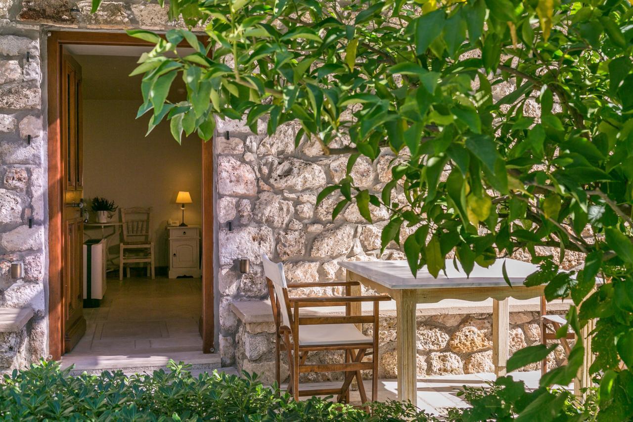 Mare Monte Luxury Suites Спетсес Экстерьер фото