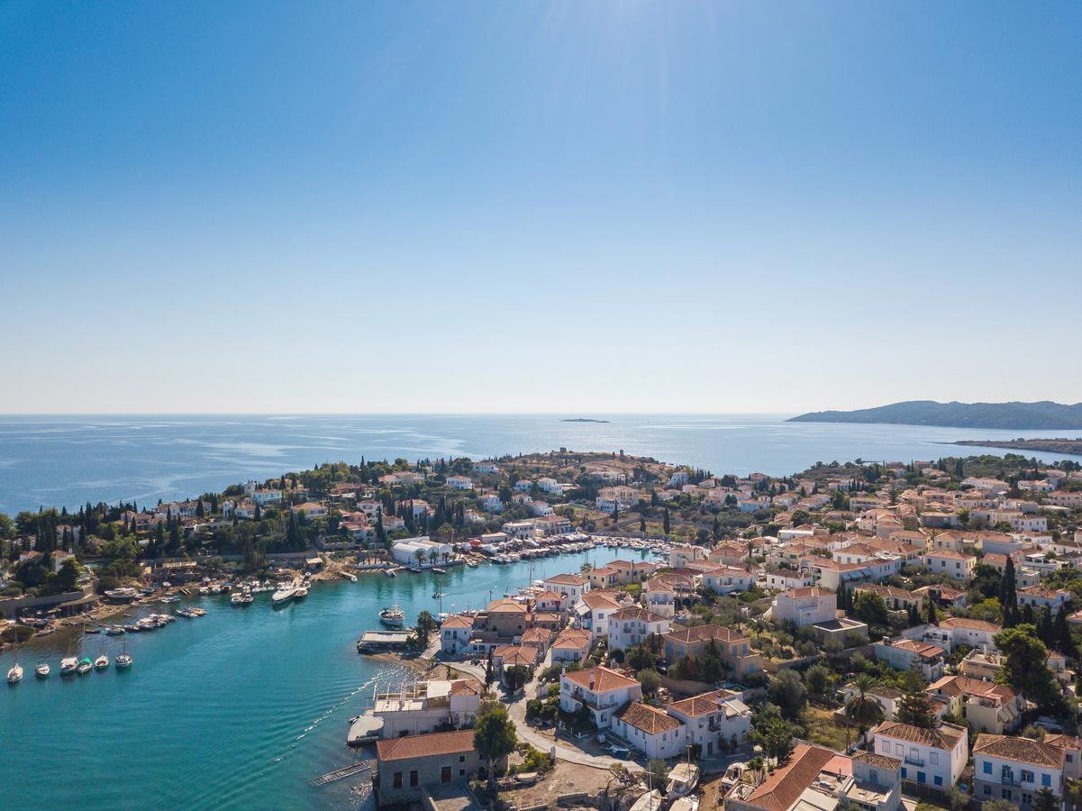 Mare Monte Luxury Suites Спетсес Экстерьер фото