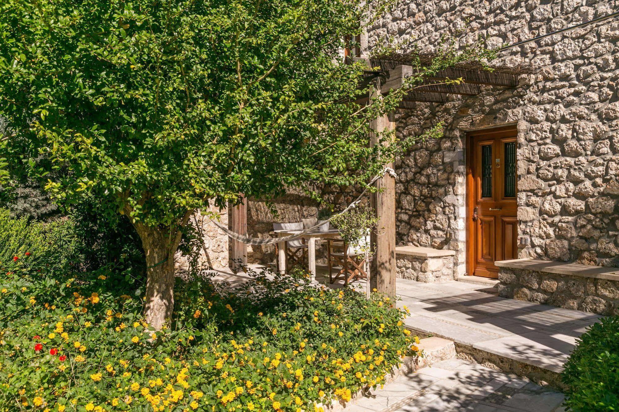 Mare Monte Luxury Suites Спетсес Экстерьер фото